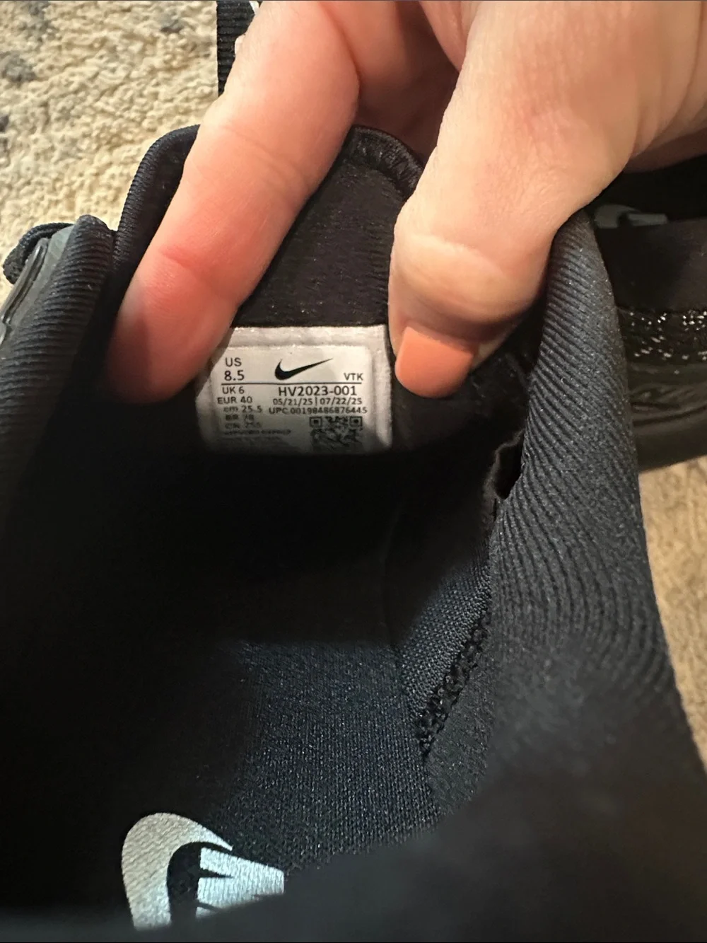 NIKE Motiva SE Walking Sneaker NIB